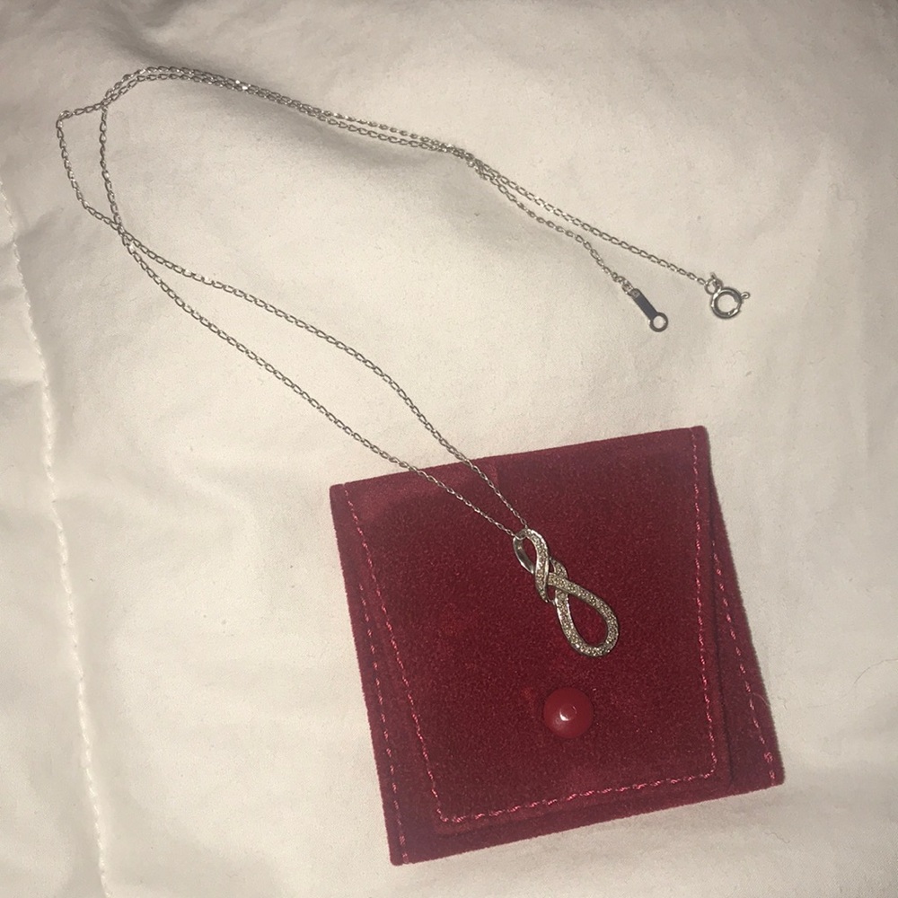 Real pavé diamond infinity necklace